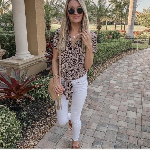 Cheetah animal prints button tie tops - Picture 3 of 4